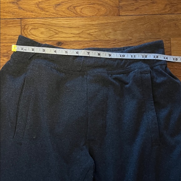 lululemon athletica Men's Charcoal Joggers Pants Size S GUC (Call out, see pics) - Picture 6 of 9